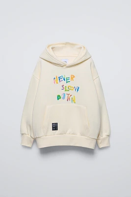 TEXT PRINT HOODED SWEATSHIRT