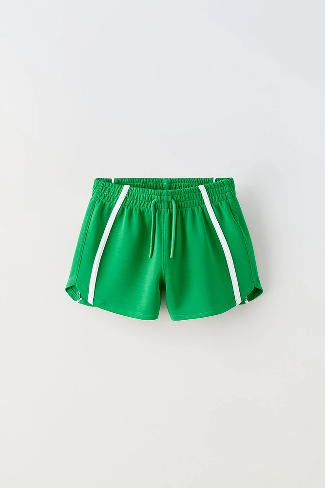 SHORTS WITH CONTRASTING BANDS