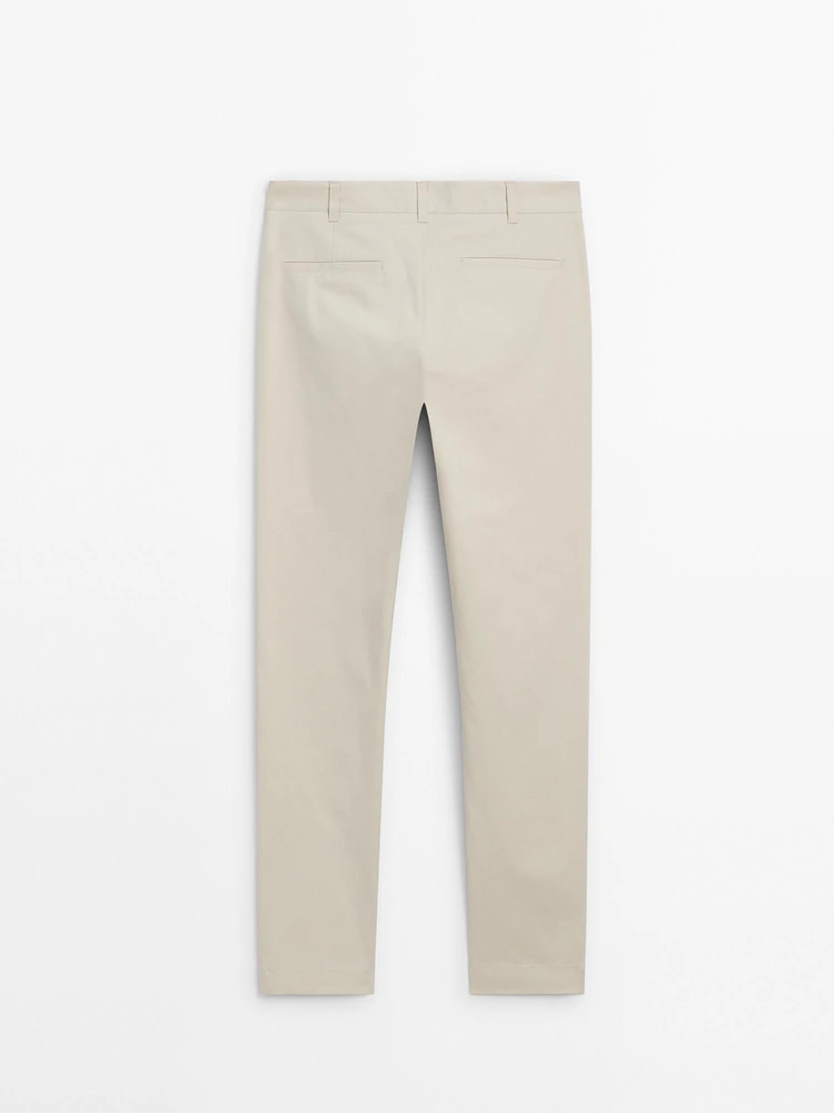 Pantalon slim avec coton