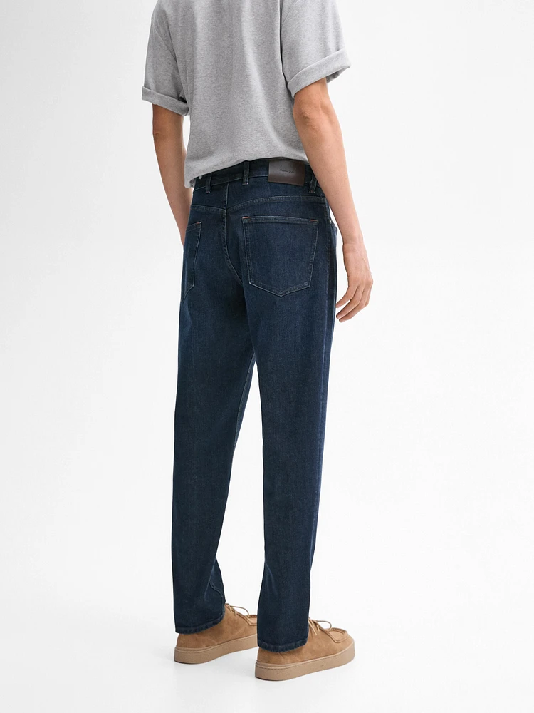 Tapered fit enzymatic jeans