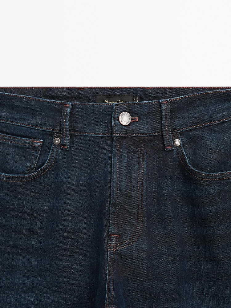 Tapered fit enzymatic jeans