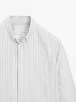 Regular fit shirt with striped detail