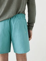 Plain pigment swimming trunks