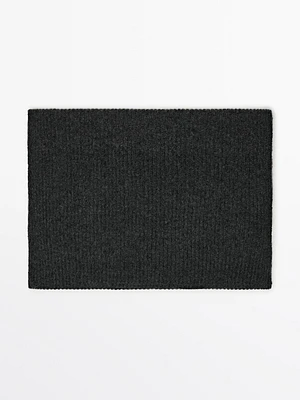 Ribbed 100% cashmere scarf