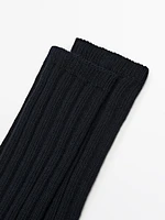 Ribbed socks with cylinder detail