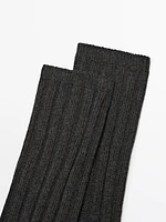 Ribbed socks with cylinder detail