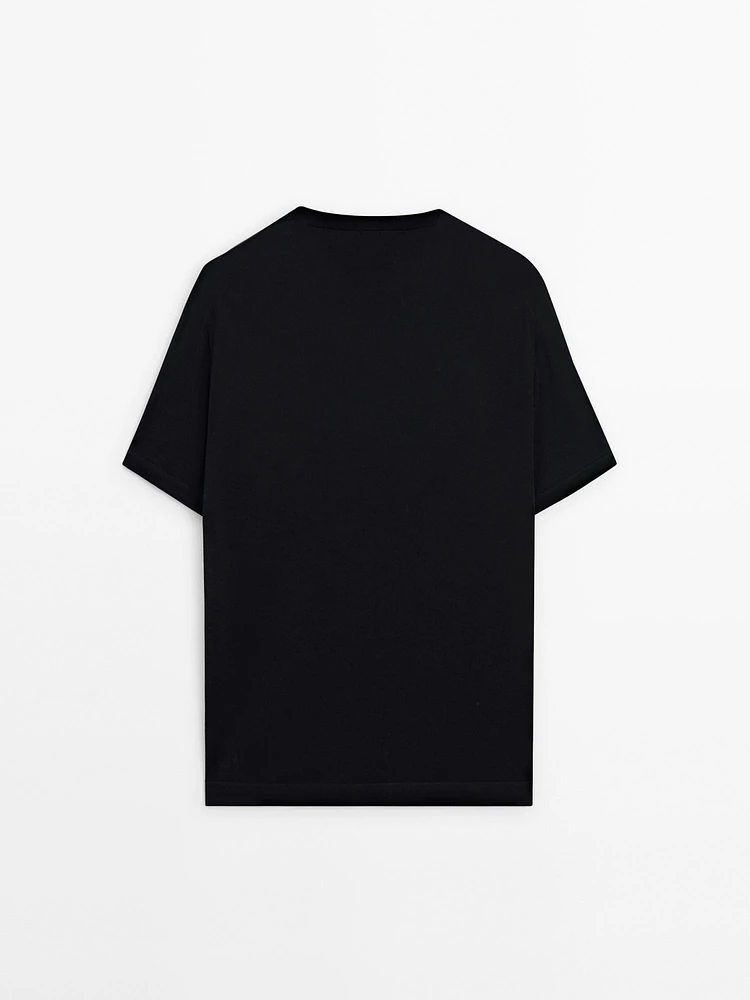 Felt texture knit T-shirt