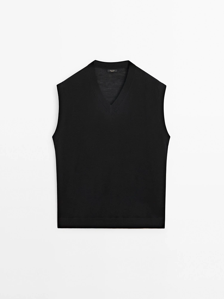 Merino wool blend V-neck vest