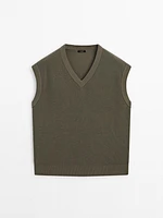 V-neck cotton blend vest