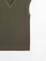 V-neck cotton blend vest