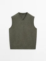 V-neck knit vest