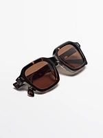 Rectangular tortoiseshell-effect sunglasses