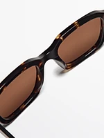 Rectangular tortoiseshell-effect sunglasses