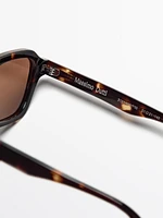 Rectangular tortoiseshell-effect sunglasses