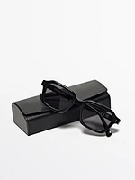 Rectangular sunglasses