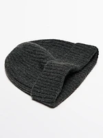 Ribbed 100% cashmere beanie