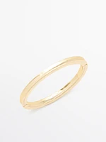 Golden textured bracelet