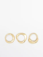 Pack of irregular rings