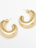 Curved hoop earrings