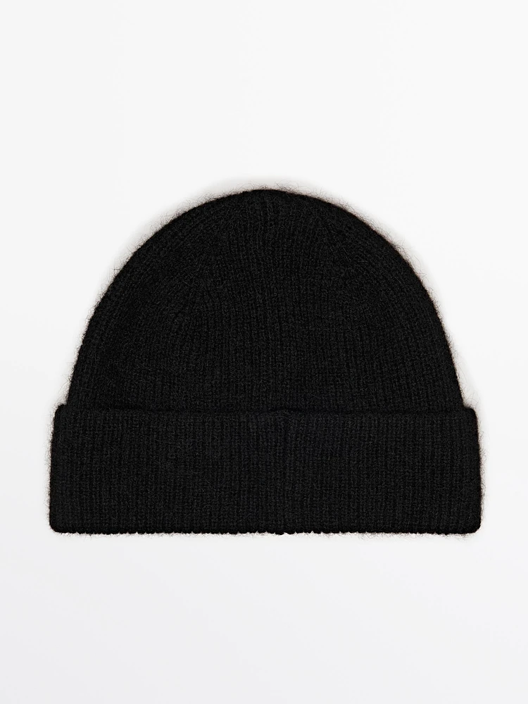 Ribbed beanie