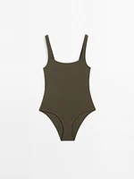 Plain swimsuit with straight neckline