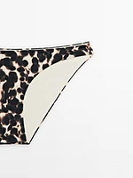 Low-rise bikini bottoms