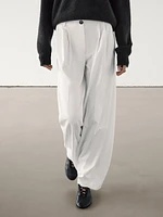 Wide-leg flowing trousers with darts