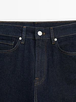 High-waist straight-leg comfort jeans