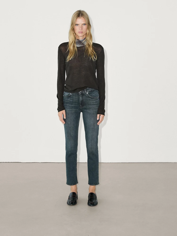 Slim fit mid-rise cropped jeans