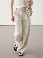 Pleated wide-leg trousers