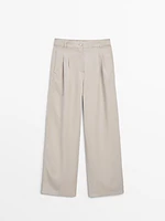 Pleated wide-leg trousers