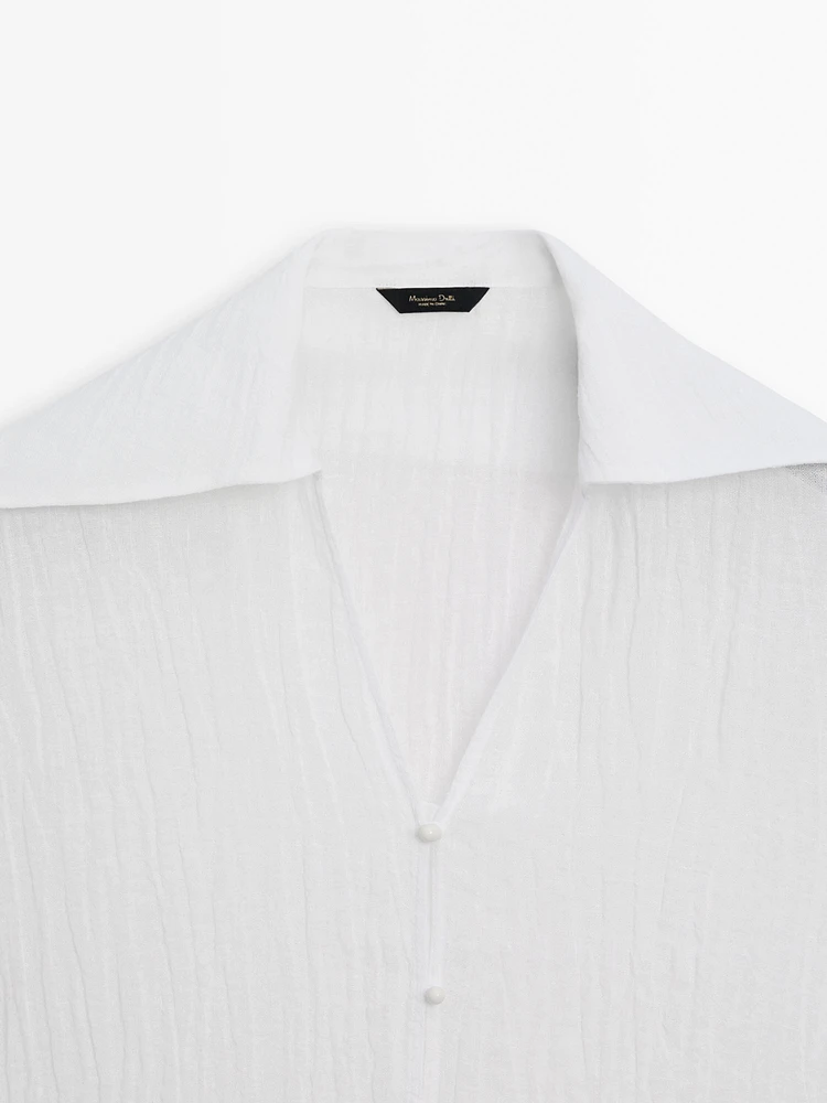 Linen blend shirt with contrast button detail