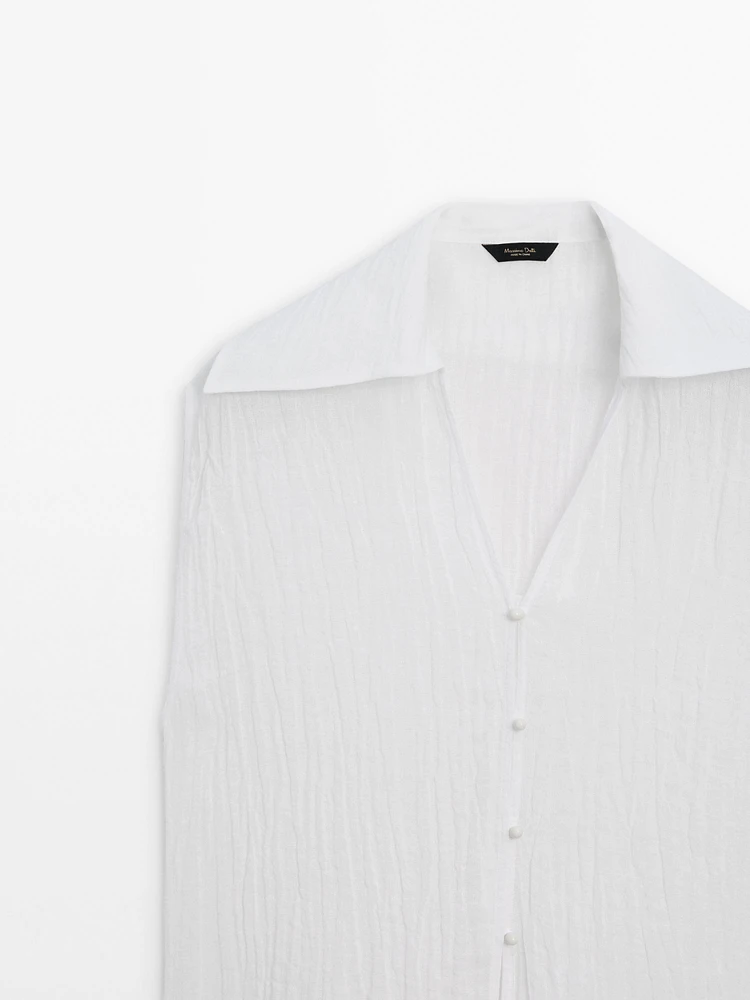 Linen blend shirt with contrast button detail