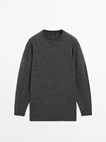 Long crew neck sweater