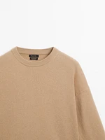 100% cashmere crew neck sweater