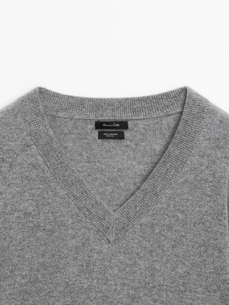 Knit 100% cashmere V-neck sweater