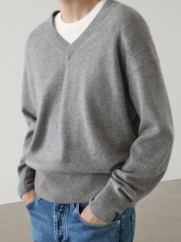 Knit 100% cashmere V-neck sweater