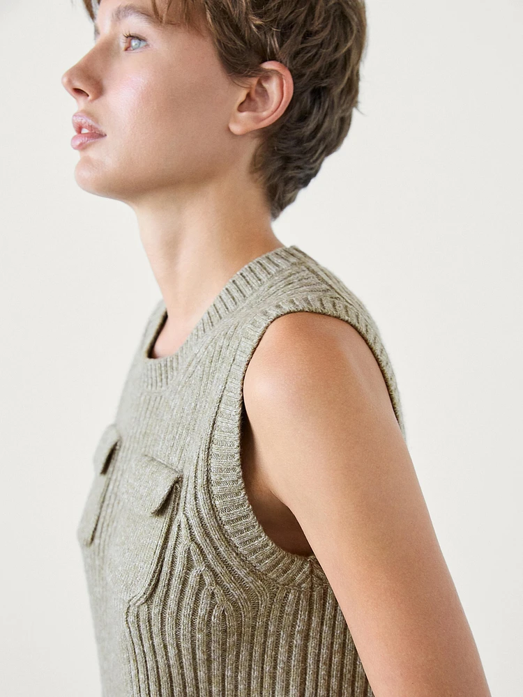 Ribbed knit vest with pocket details