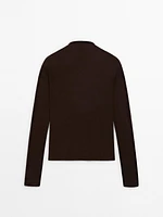 100% wool extra-fine knit sweater