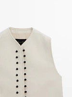 Buttoned V-neck waistcoat