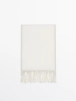 100% wool scarf with fringing