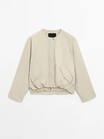 Bomber jacket with voluminous back