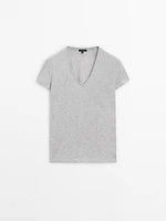 V-neck cotton T-shirt