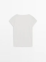 T-shirt with short raglan sleeves