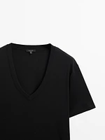 100% cotton V-neck T-shirt