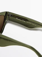 Angular semi-transparent sunglasses