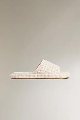 WAFFLE-KNIT PLATFORM SLIPPERS