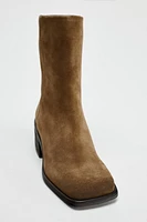 TOPSTITCH SUEDE ANKLE BOOTS