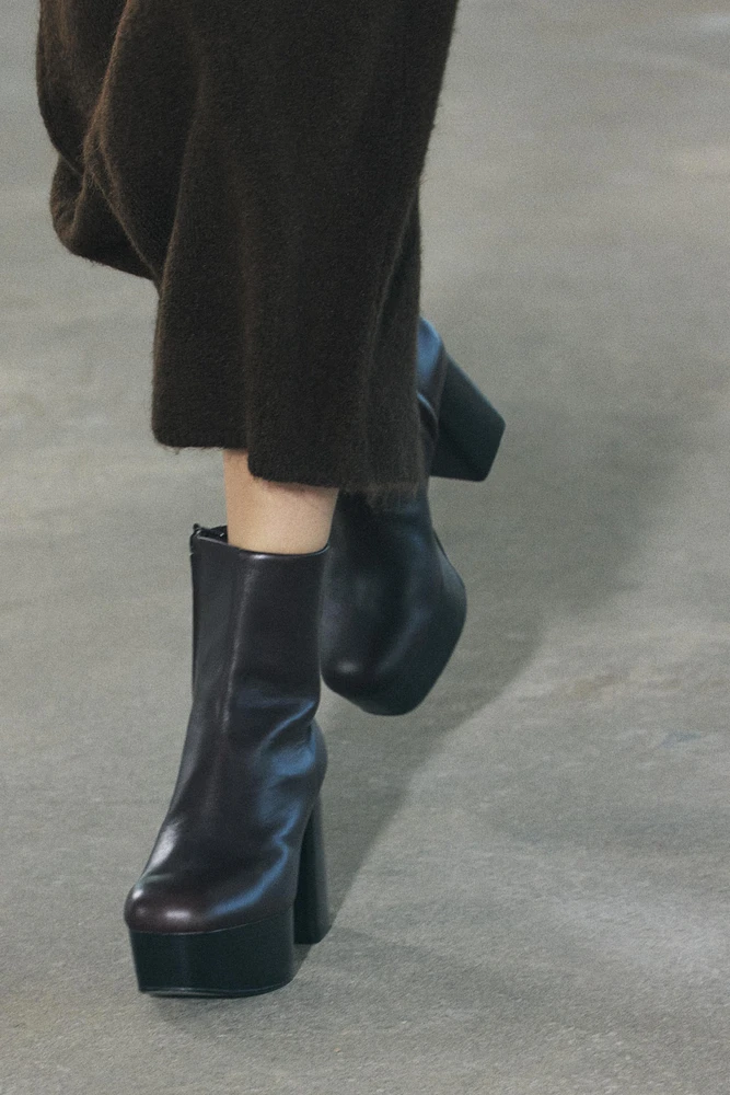 LEATHER PLATFORM ANKLE BOOTS