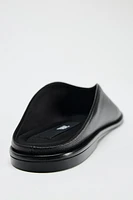 FLAT LEATHER SLIDES